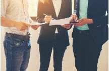 promoters realizando planejamento de evento